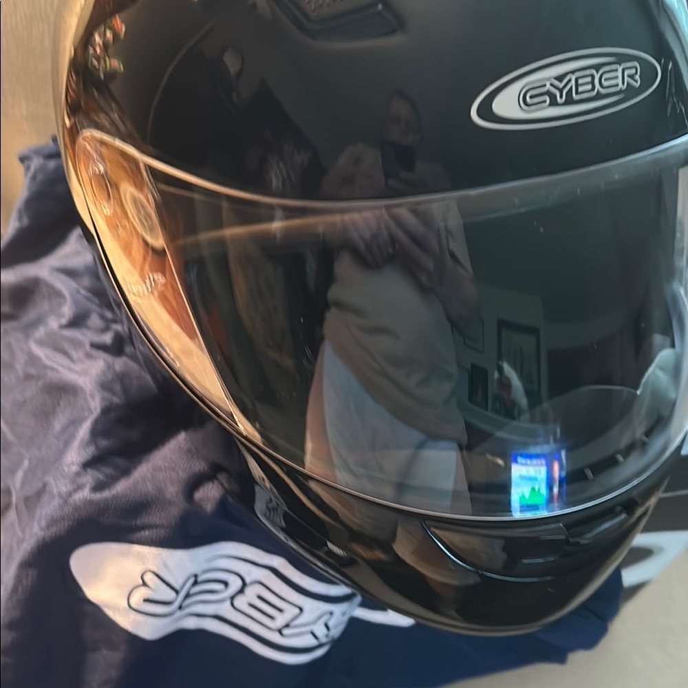 CYBER Glossy Black Full-Face Motorcycle Helmet
